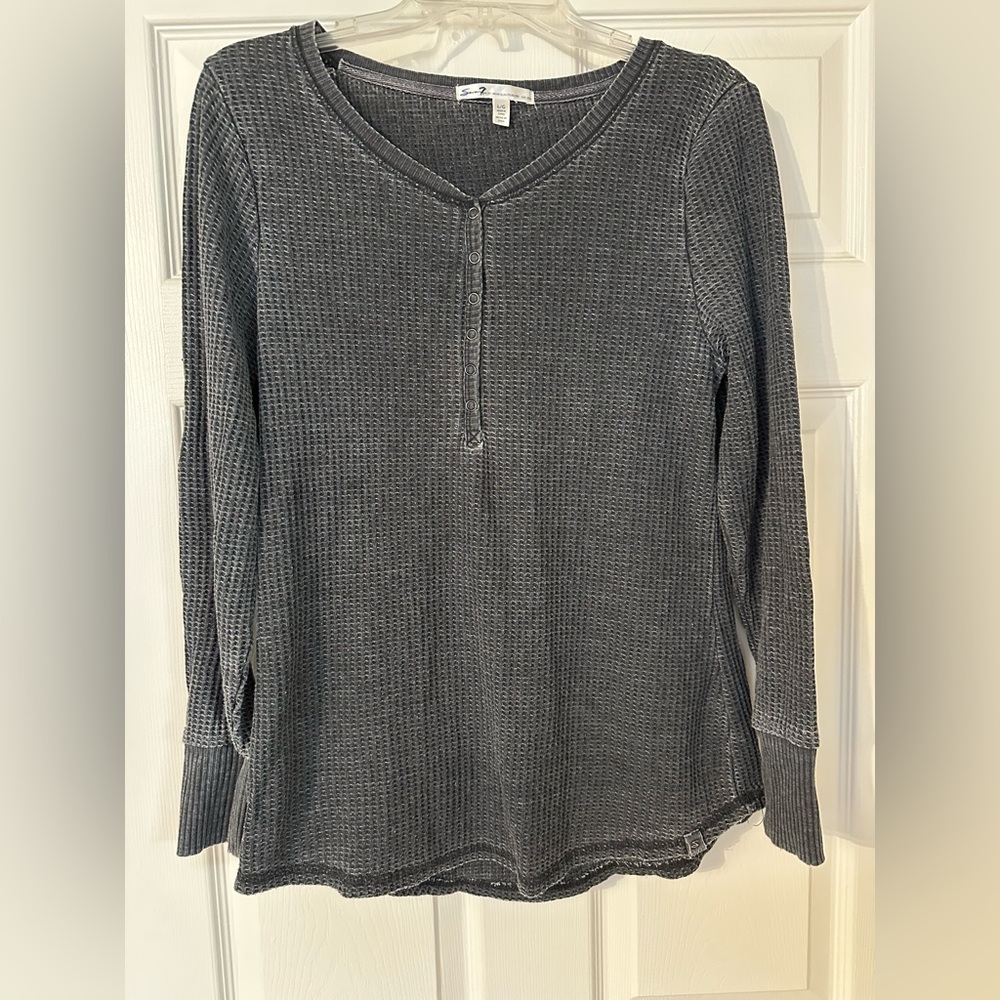 🌟 Seven7 Women's Gray Long Sleeve Top 🌟